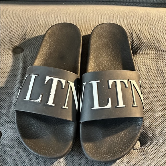 Valentino Flip flops size 43/44. - Picture 2 of 4